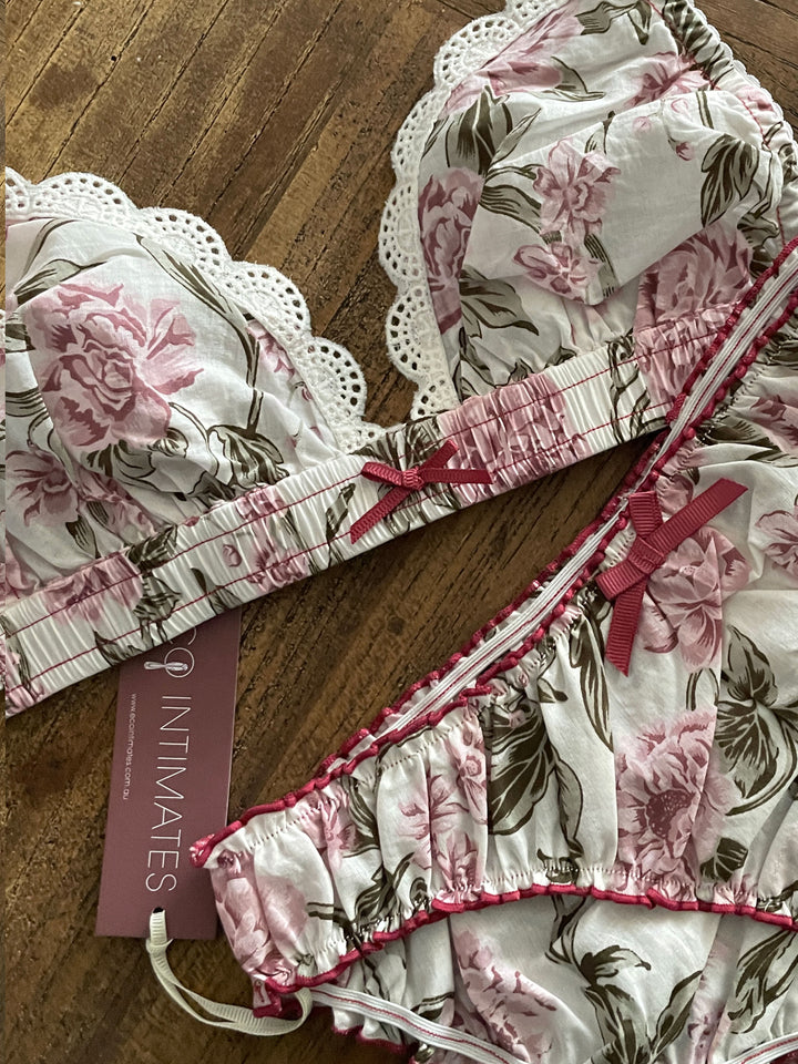 SOLD OUT Bella bralette organic cotton in bloom