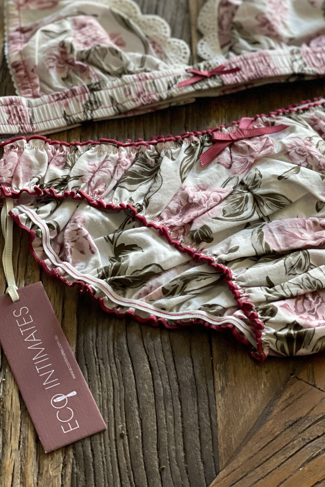 Sold out Organic ruffle knickers in bloom