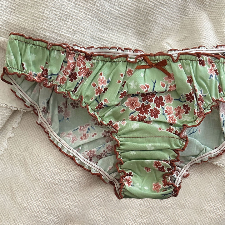 Ruffle knickers in green tea