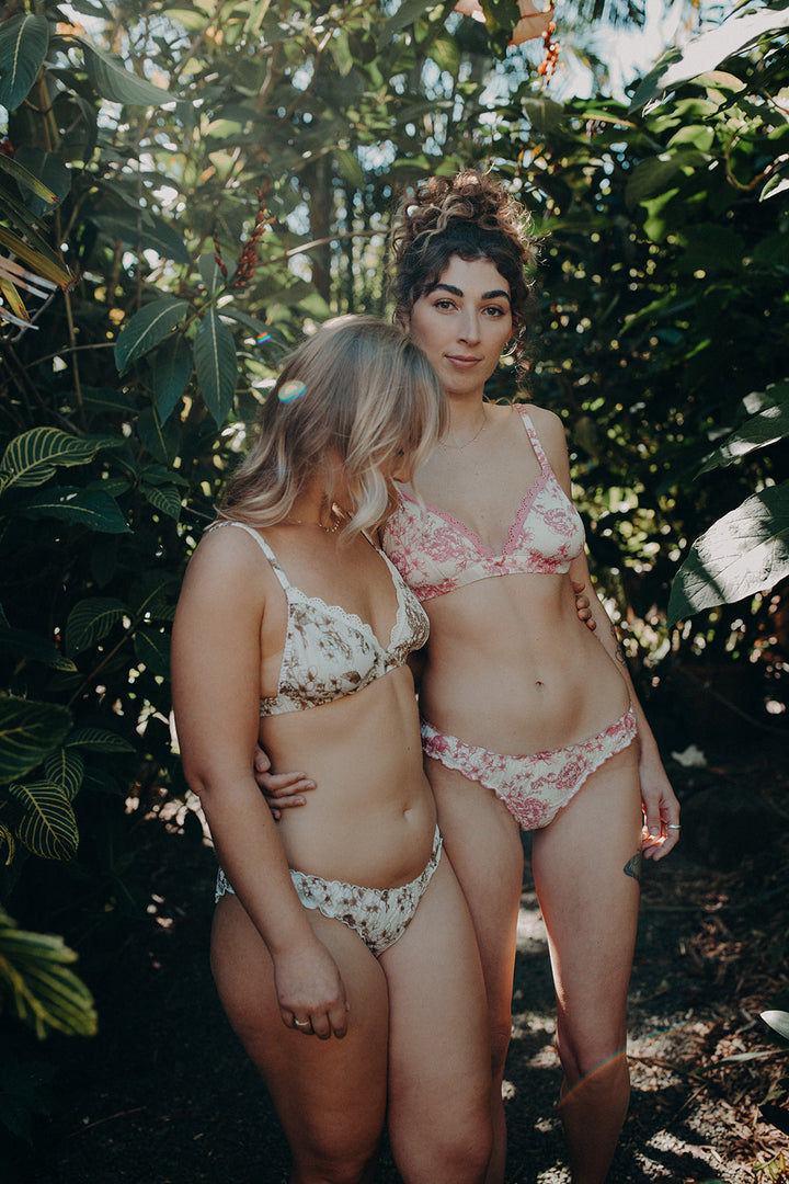 Ruffle knickers in rose