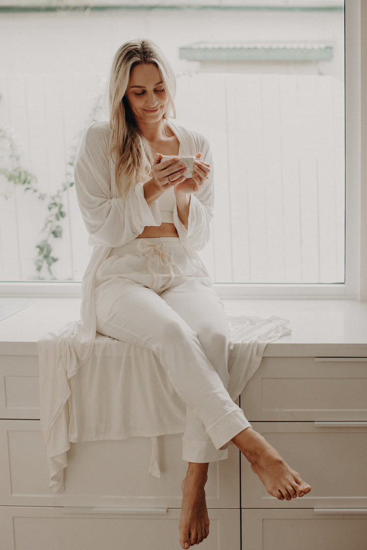Cassie jogger in Natural
