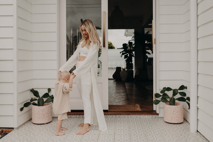 Cassie jogger in Natural