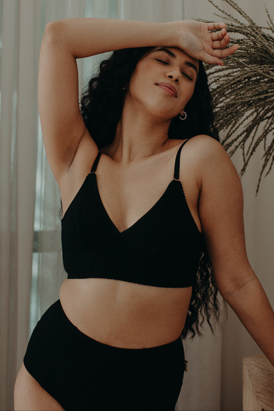 Stella long line bralette in black