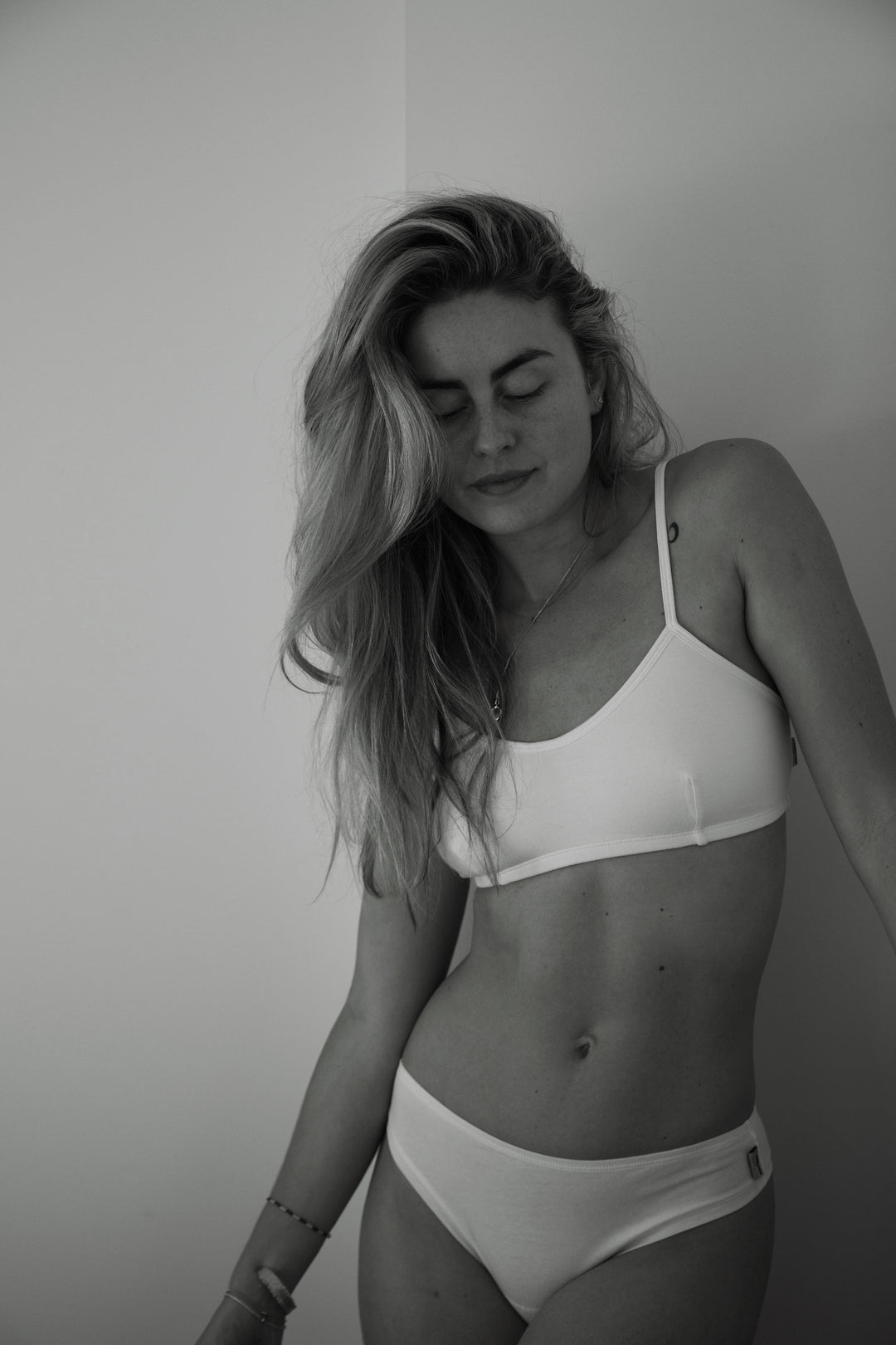 Classic Crop in Natural