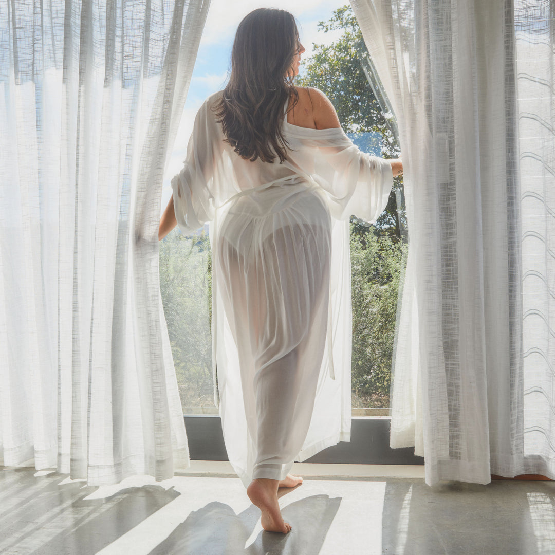 curvy model showing back view of bamboo robe