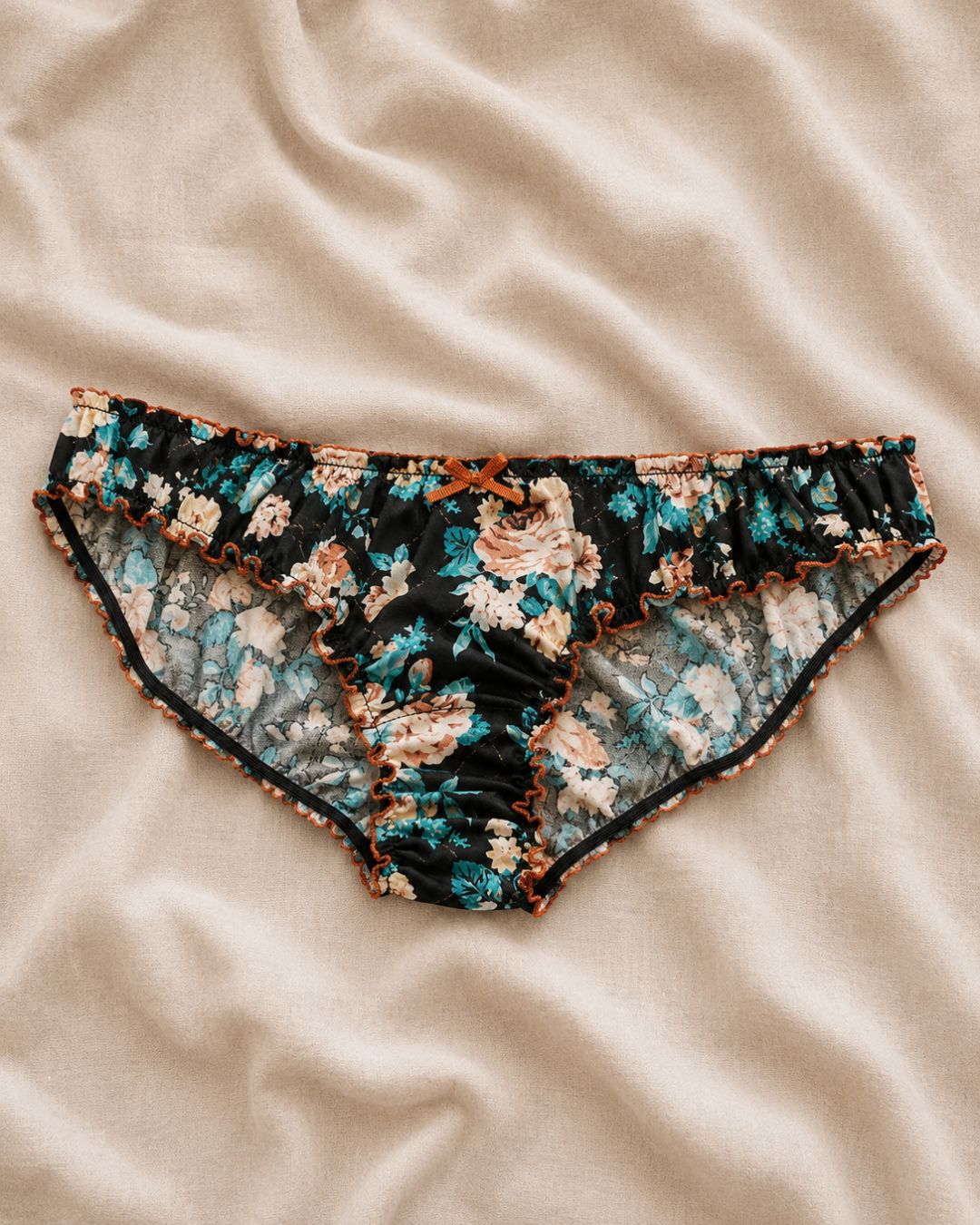 Cotton ruffle knicker gift pack