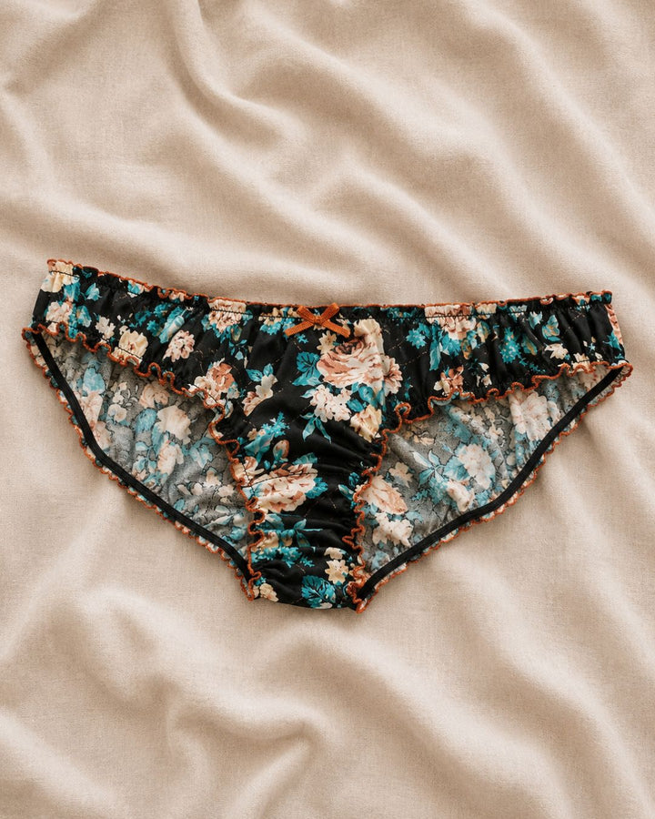 Cotton ruffle knicker gift pack