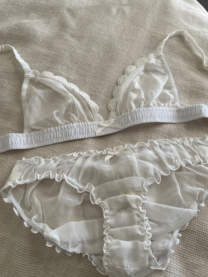 Silk chiffon lingerie set in ivory