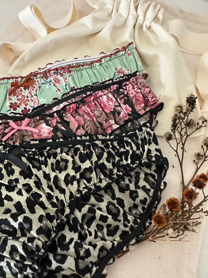 Ruffle Knicker gift pack