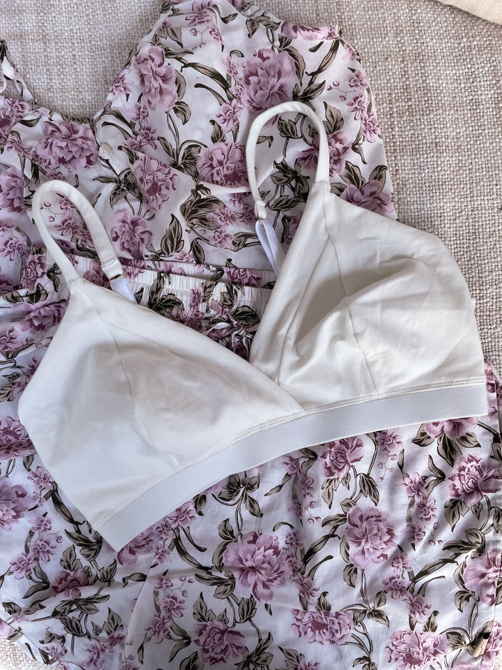 Full cup bralette sewn in organic cotton stretch fabric