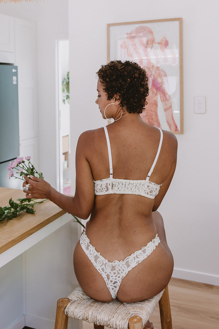Bralette & Thong Set in Lace | L, XL, 2XL