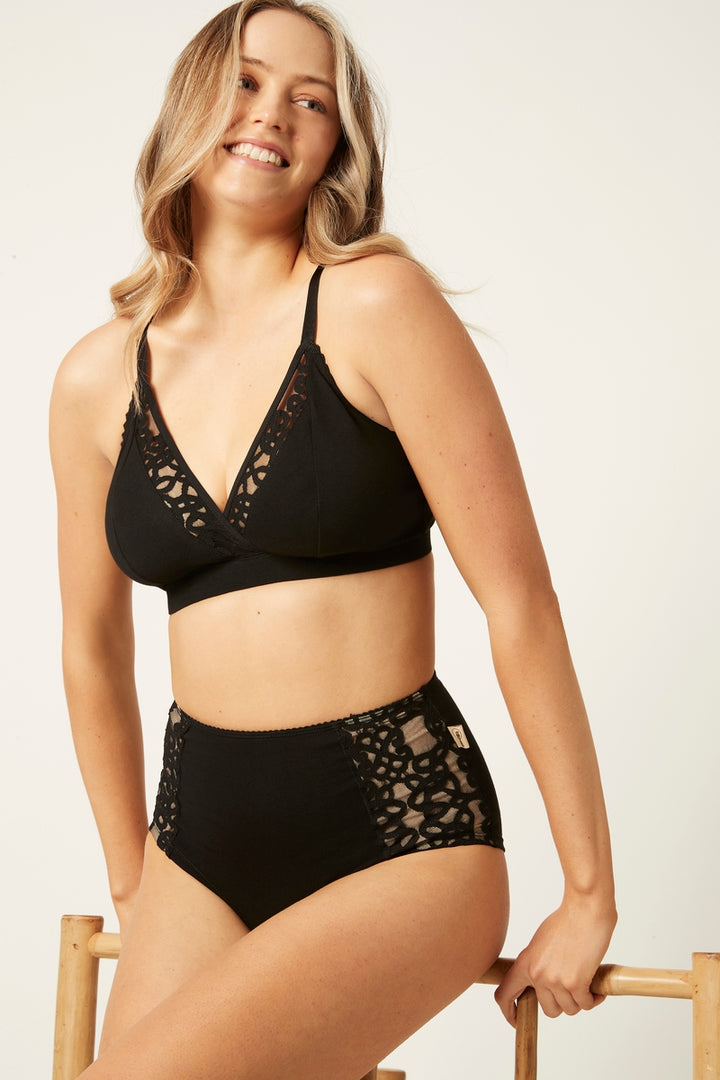 PENNY Organic Extra Full Cup bralette with lace in black